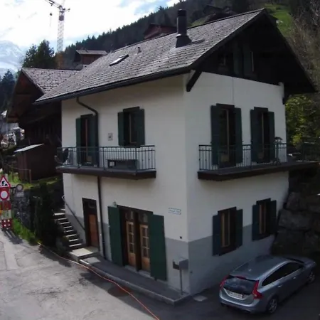 Dinora Apartment *